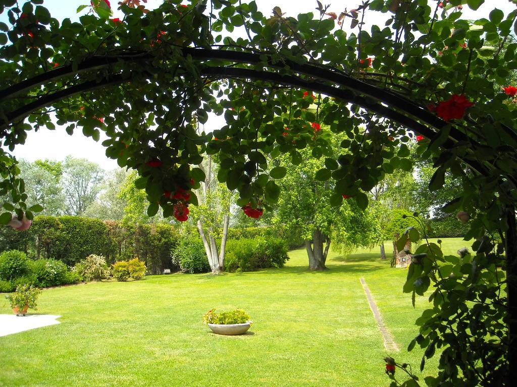 Torre Dei Frati Bed & Breakfast Фоссано Екстер'єр фото